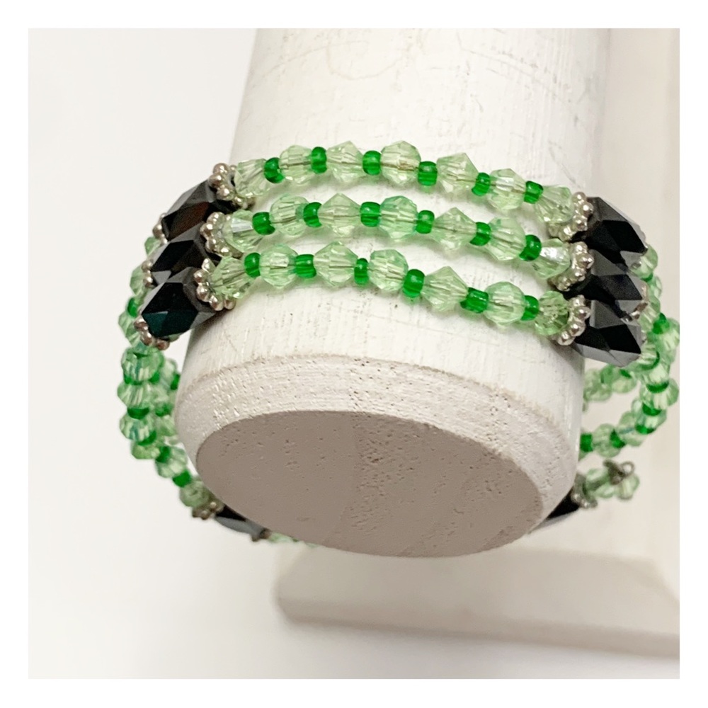 Jade green bicone glass bead and hematite magnetic wrap bracelet
